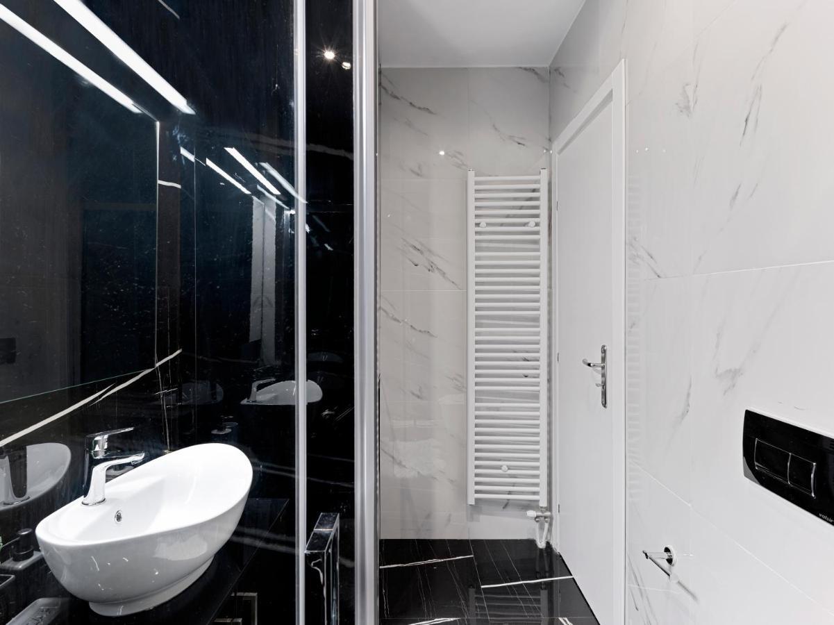 Elegant Apartment In Glyfada Athen Eksteriør billede